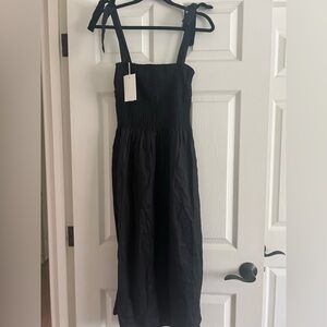 Aritzia Wilfred Golden Hour Linen Black Smocked Dress with Straps NWT